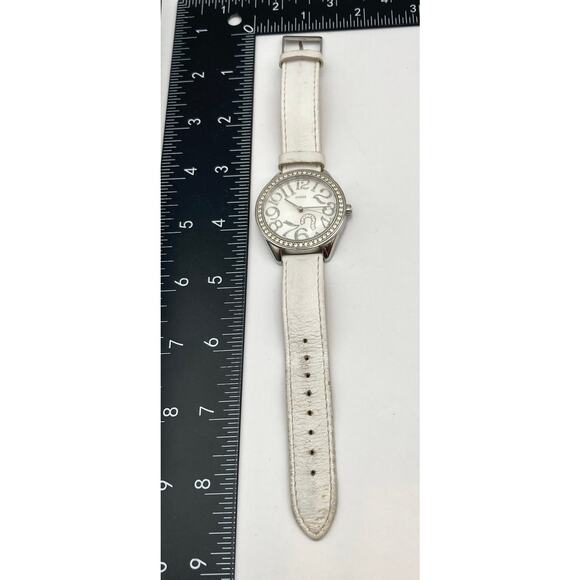 Guess Womens Watch 37mm White on Silver - New Battery - Leather Band G75960L WR - Picture 10 of 12